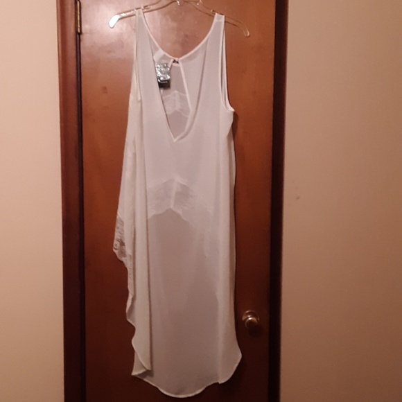 blouse - Picture 2 of 2